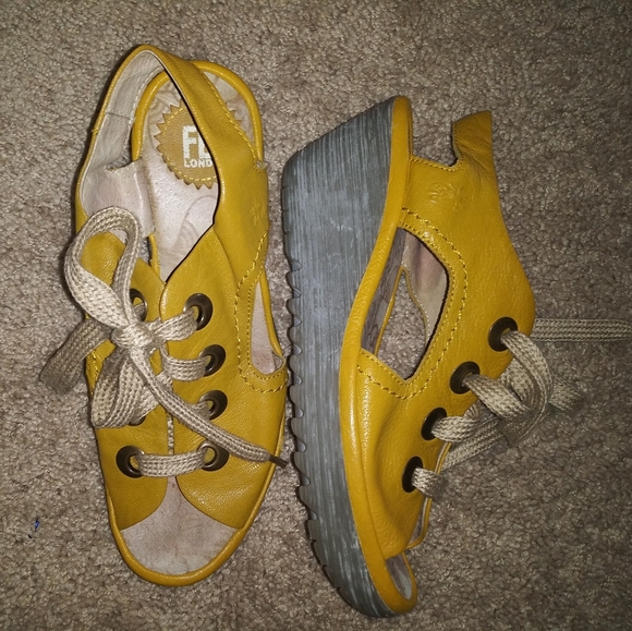 SoldFly London yellow lace up leather sandals Sz 8 - Picture 2 of 3